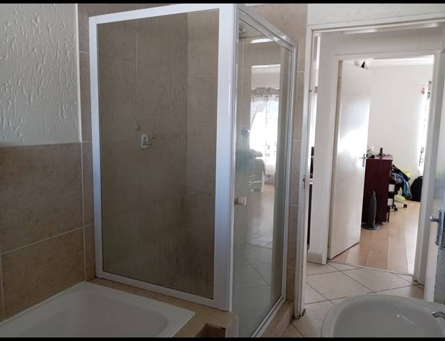 2 BEDROOM SECTIONAL TITLE FOR SALE IN BOKSBURG NORTH